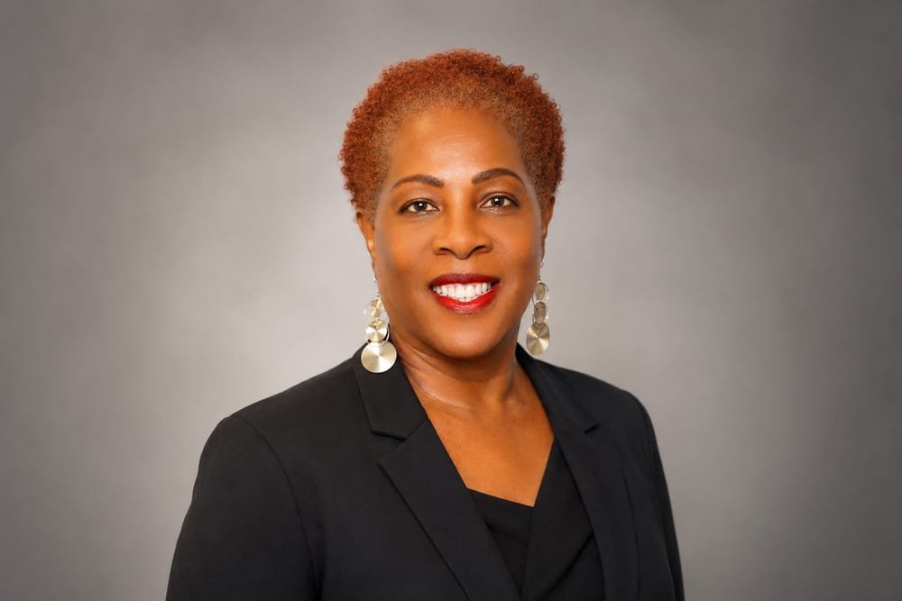 Dr. Yolaine Nozile